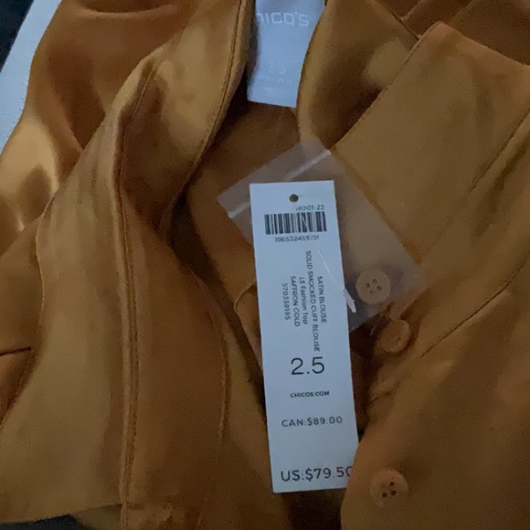 NWT Chico’s Button Down Gold Blouse - Picture 6 of 6